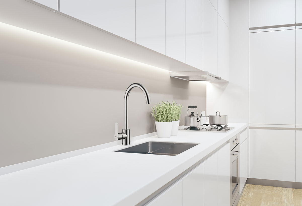 Απεικονίζεται η μπαταρία τοποθετημένη στον χώρο μιας κουζινας